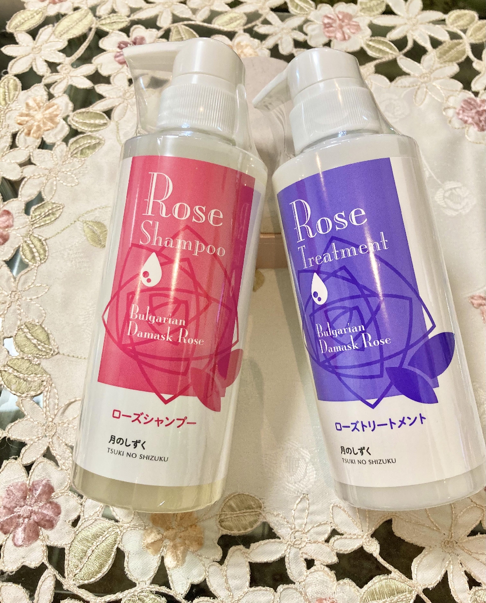 月のしずくとダマスクローズ