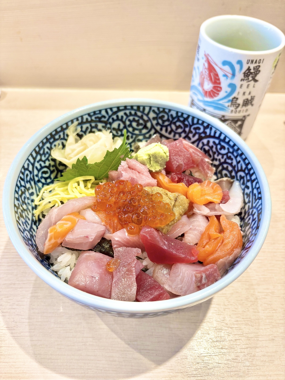 ランチに限定バラちらし寿司
